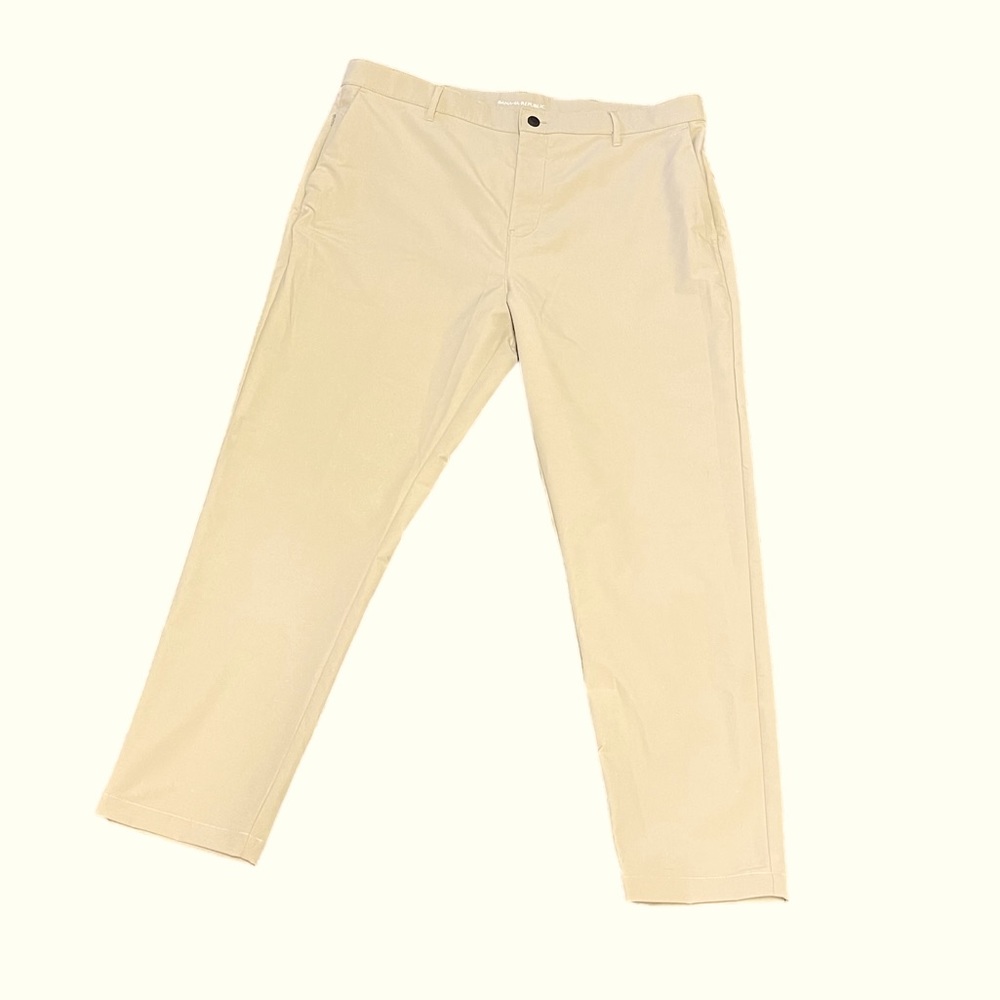 Men’s Banana Republic Flat Front Timber Wolf Khaki Pant Size 40W/32L Like New